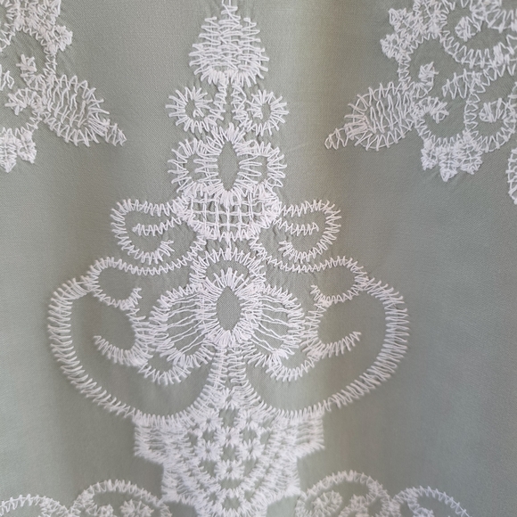 Democracy Sage Green Embroidered Peasant Top White Lace Boho Blouse - 1X EUC - Picture 9 of 12